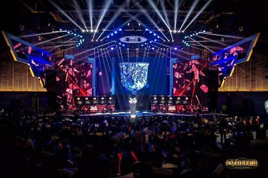 很多主教练 很多主教练